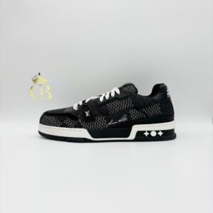 Sneakers Trainer Black And White Big Monogram Signature