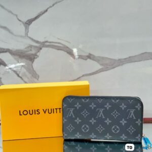 Large LV Domino