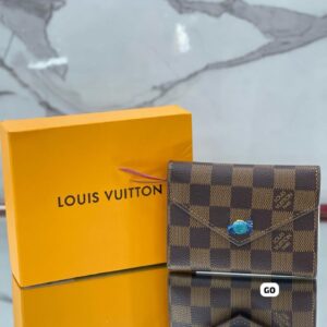 Brown Domino LV