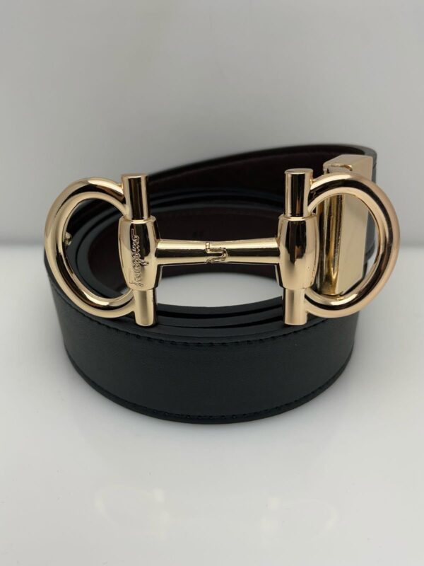 Ferragamo Hebilla dorada larga