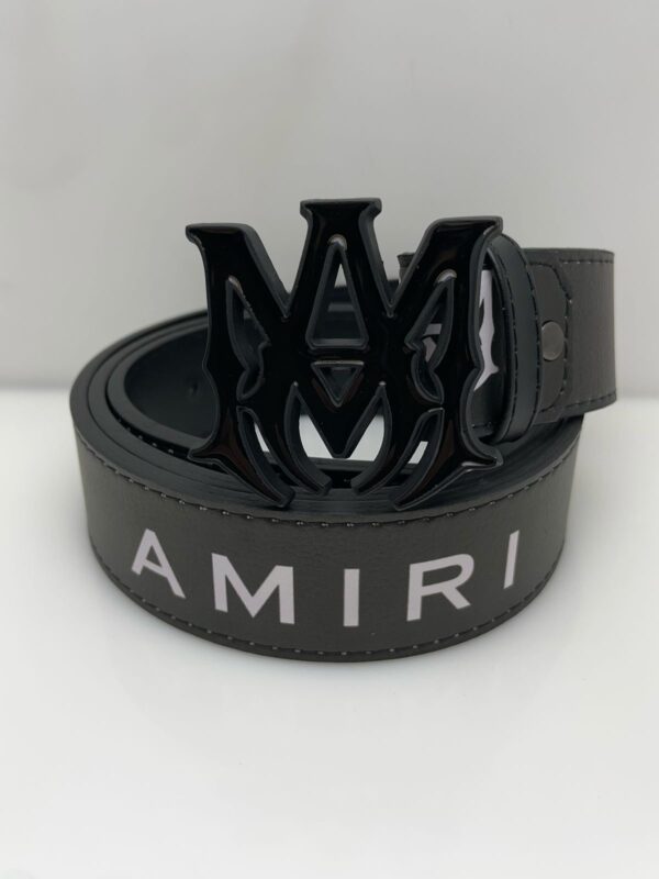 Amiri hebilla negra metalica
