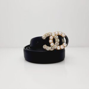 Chanel perlas y cristales