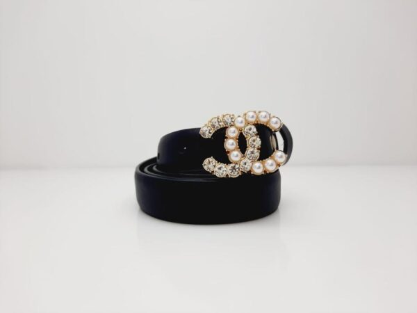 Chanel perlas y cristales
