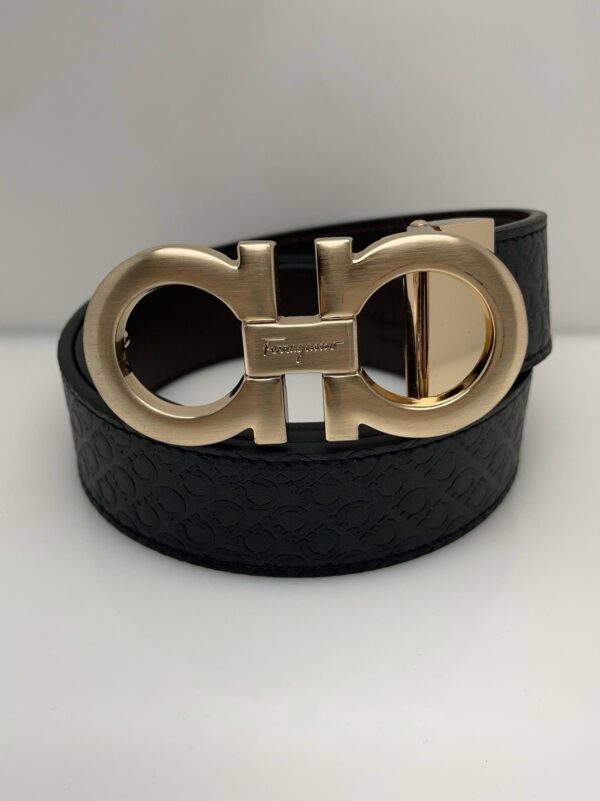 Ferragamo Hebilla dorada clasica