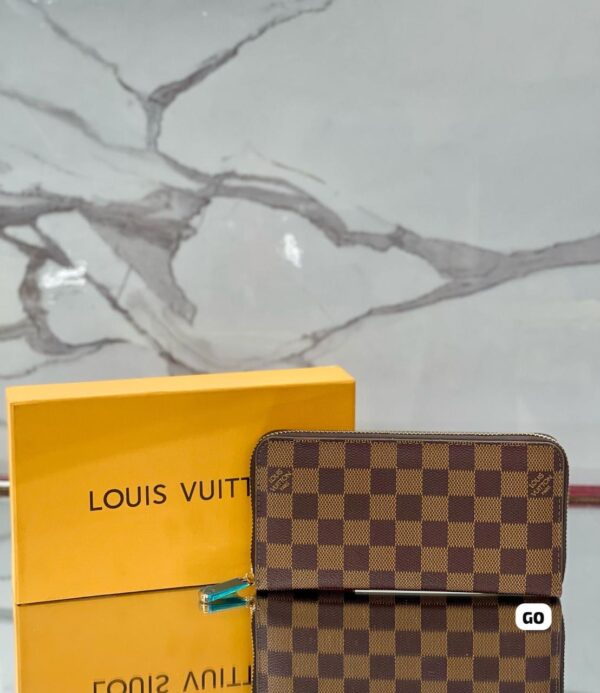 Large LV Brown Domino