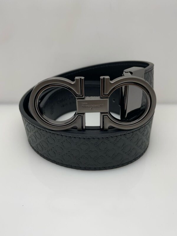Ferragamo Hebilla gris metalico