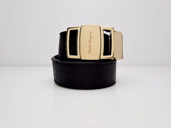 Ferragamo Hebilla placa dorada