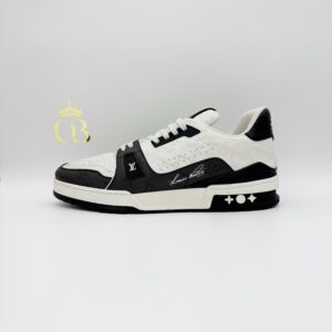 | Trainer Black|White Monogram Signature