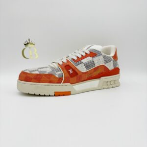 | Trainer Orange Domino Signature