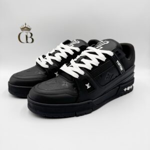 LV Trainer de piel negro Monogram grabado