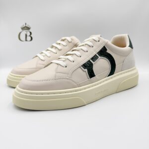 Ferragamo Gancini Beige con textura de reptil