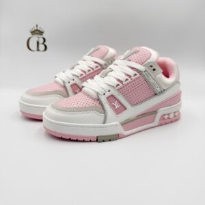 LV trainer de piel rosa con perforaciones