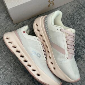 On Cloud Surfer Rosa