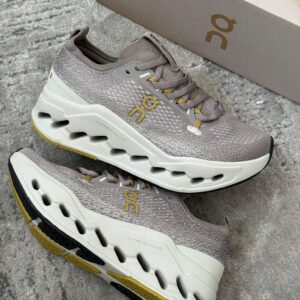 On Cloudsurfer Max Gris