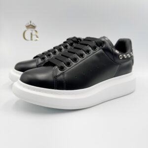 Tenis de plataforma Negros de piel con orificios