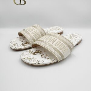 Sandalias blancas Dway de flores doradas