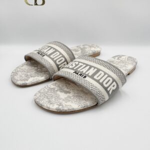 Sandalias Dway de flores gris de tela